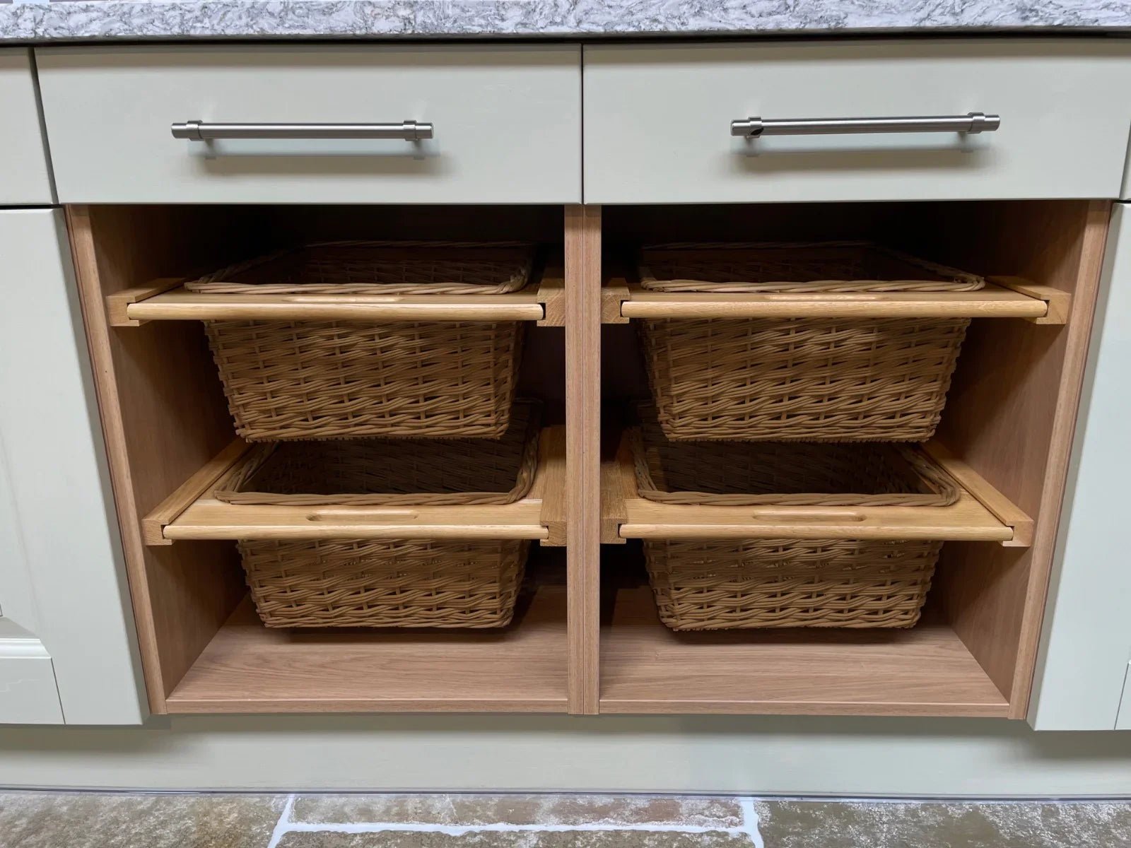 3 x Pull Out Wicker Kitchen Baskets 400mm - Image 4